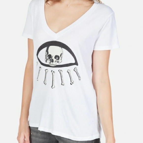 LAUREN MOSHI Skull V-neck Tee - Picture 3 of 7